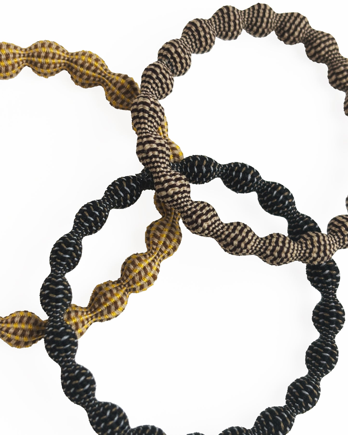 Elastici bombati intrecciati